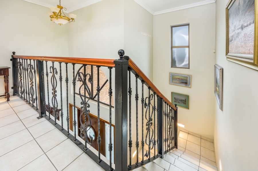 9 Bedroom Property for Sale in Vierlanden Western Cape
